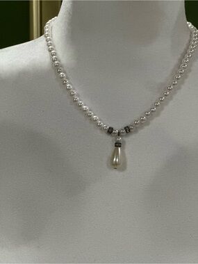 Classic White Pearl Necklace with Teardrop Pendant
